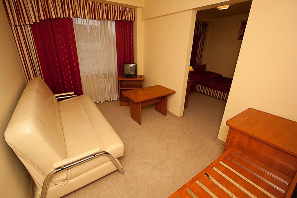 Hotel Accademia Ostrowiec Świętokrzyski Pokoj fotografie