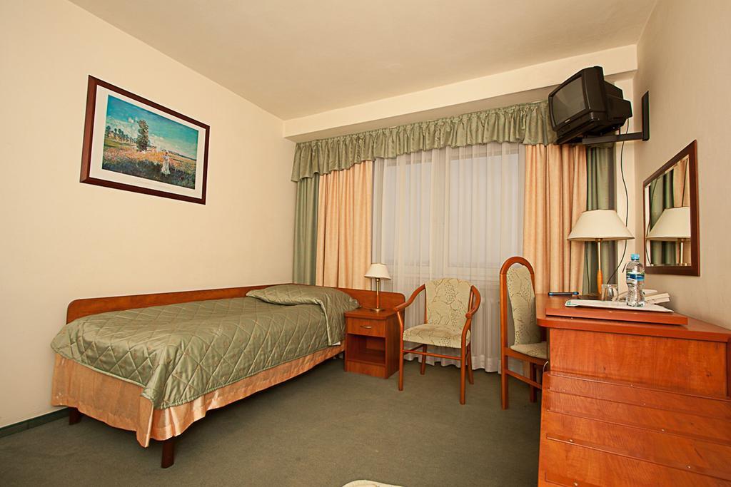 Hotel Accademia Ostrowiec Świętokrzyski Pokoj fotografie