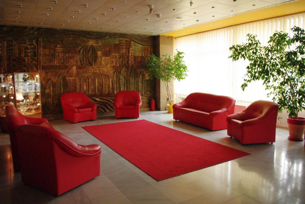 Hotel Accademia Ostrowiec Świętokrzyski Exteriér fotografie