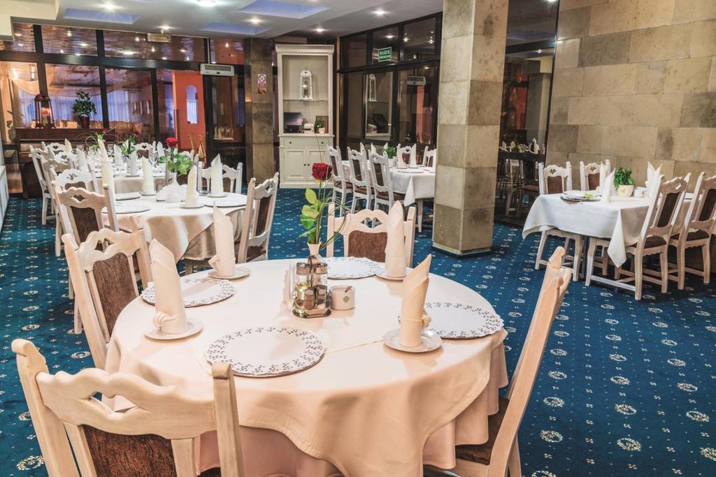 Hotel Accademia Ostrowiec Świętokrzyski Exteriér fotografie