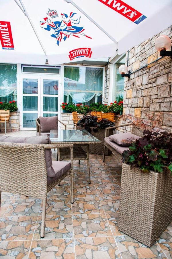 Hotel Accademia Ostrowiec Świętokrzyski Exteriér fotografie